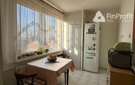 Priestranný 4-izbový byt s lodžiou – 105,6 m², Športová ul.