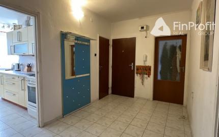 Priestranný 4-izbový byt s lodžiou – 105,6 m², Športová ul.