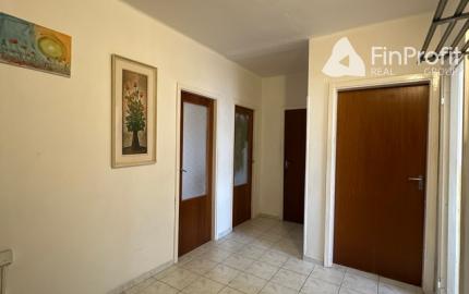 Priestranný 4-izbový byt s lodžiou – 105,6 m², Športová ul.