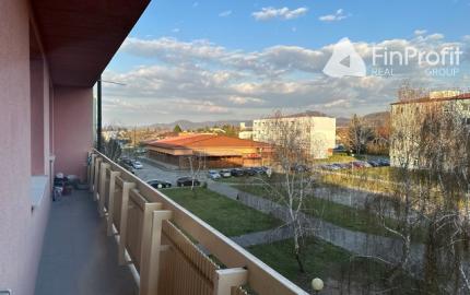 Priestranný 4-izbový byt s lodžiou – 105,6 m², Športová ul.