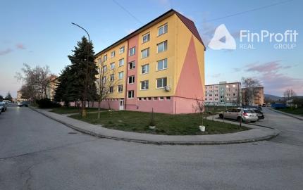 Priestranný 4-izbový byt s lodžiou – 105,6 m², Športová ul.