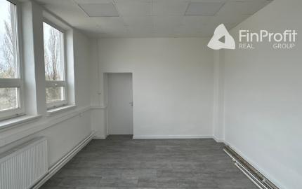 Skladovo prevádzkový priestor na prenájom - 166 m2, Odborárska ul.
