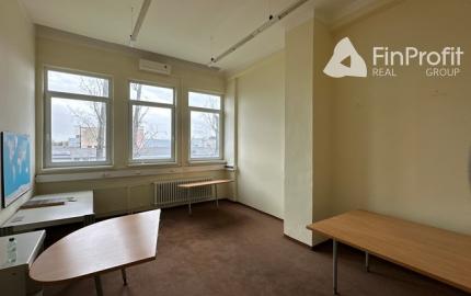 Administratívny celok na prenájom - 475 m2, Bojnická ul.