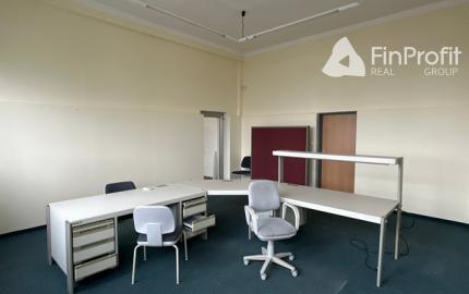 Administratívny celok na prenájom - 475 m2, Bojnická ul.