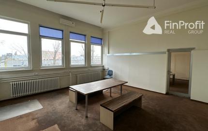 Administratívny celok na prenájom - 475 m2, Bojnická ul.