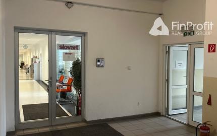 Administratívny celok na prenájom - 475 m2, Bojnická ul.
