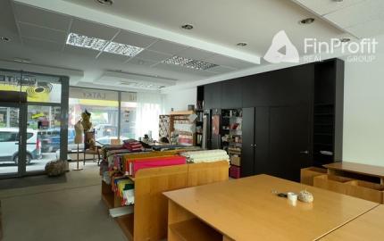 Obchodný priestor s parkovaním na prenájom - 210 m2, ul. Kozia