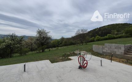 Predám stavebný pozemok Jedľové Kostoľany + stavebné povolenie.