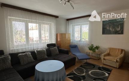 Podpivničený 3i dom s veľkým pozemkom vo Vajnoroch