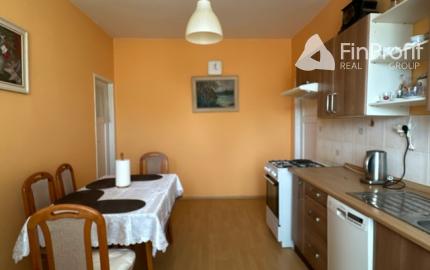 Podpivničený 3i dom s veľkým pozemkom vo Vajnoroch