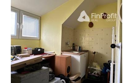 Podpivničený 3i dom s veľkým pozemkom vo Vajnoroch