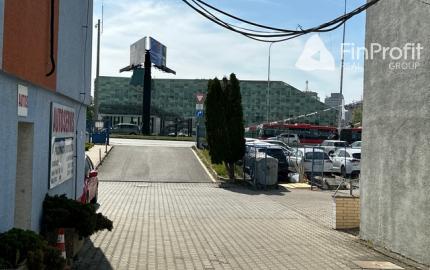 Obchodno-servisný priestor na prenájom – 72 m2, Bajkalská ul.