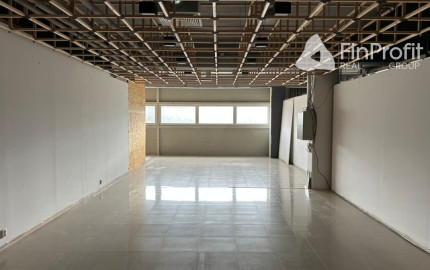 Obchodné priestory so zvýhodneným nájomným na prenájom - od 90 m2, Račianska ul.