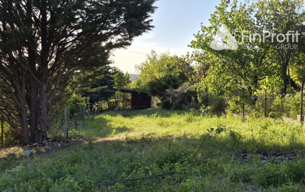Predám 3 pozemky Nitra - Zobor -Šindolka. 600, 650, 650.