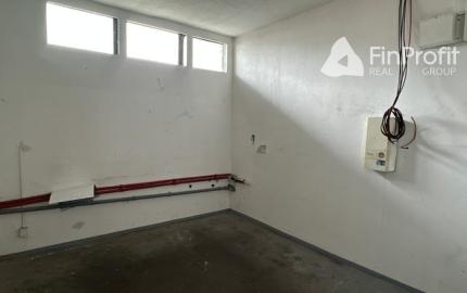 Priestory pre autoservis, sklad alebo ľahkú výrobu - 300 m2, Púchovská ul.