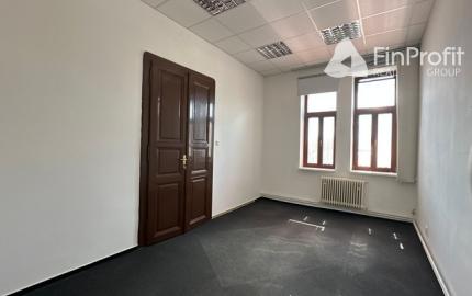 Kancelárske priestory na prenájom - od 103 m², Šafárikovo námestie