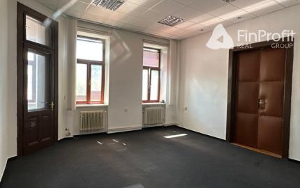 Kancelárske priestory na prenájom - od 103 m², Šafárikovo námestie