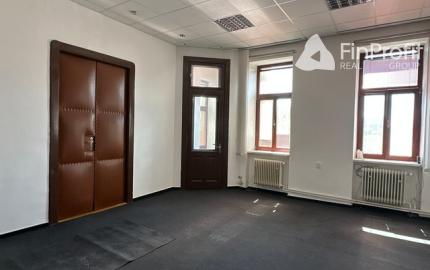 Kancelárske priestory na prenájom - od 103 m², Šafárikovo námestie