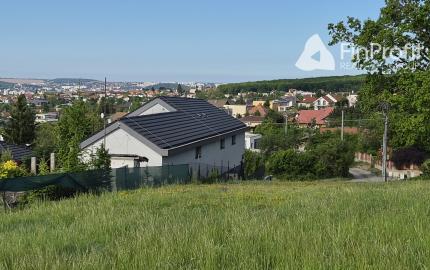Predám stavebný pozemok - Nitrianske Hrnčiarovce 2671m2