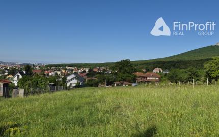 Predám stavebný pozemok - Nitrianske Hrnčiarovce 2671m2