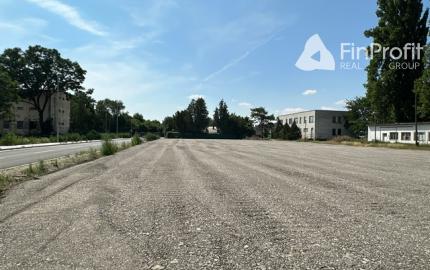Spevnené komerčné plochy na prenájom - 4.724 m2, Poľovnícka ul.
