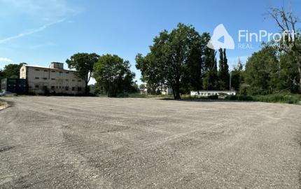 Spevnené komerčné plochy na prenájom - 4.724 m2, Poľovnícka ul.