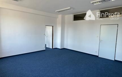 Kancelária s bezplatným parkovaním na prenájom - 72 m2, Rybničná ul.