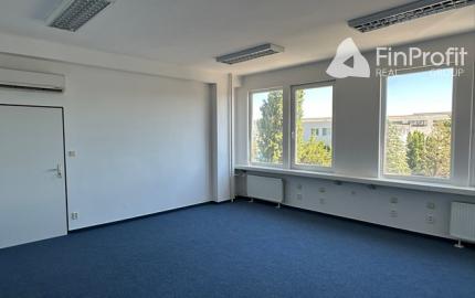 Kancelária s bezplatným parkovaním na prenájom - 72 m2, Rybničná ul.
