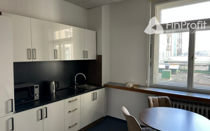 Kancelárie v centre mesta na prenájom - od 20 m2, ul. Námestie SNP.