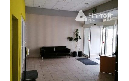 Trojkancelária s parkovacím miestom zdarma - 44,36 m2