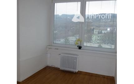 Trojkancelária s parkovacím miestom zdarma - 44,36 m2