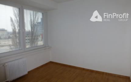 Trojkancelária s parkovacím miestom zdarma - 44,36 m2