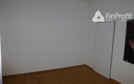 Trojkancelária s parkovacím miestom zdarma - 44,36 m2
