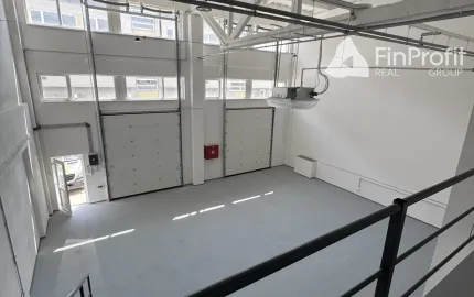 Moderná hala s kanceláriami v komplexe VARIO 37 na prenájom
