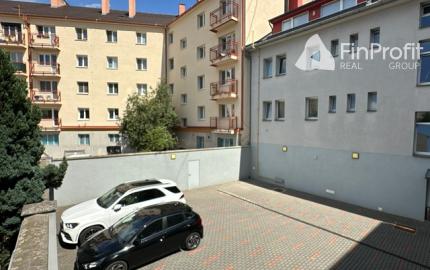 Príjemné administratívne priestory na prenájom - od 16 m2, Miletičova ul.