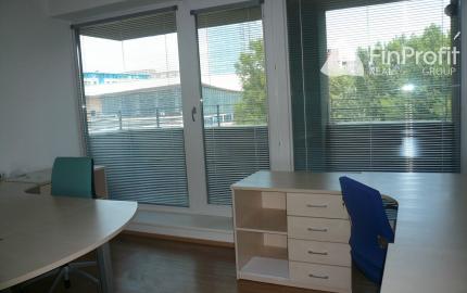 Reprezentatívny kancelársky priestor – 54 m², Bajkalská ul.