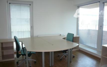 Reprezentatívny kancelársky priestor – 54 m², Bajkalská ul.