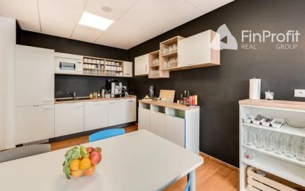 Moderné kancelárie s energiami v cene – 17 m2, OC Jarošova