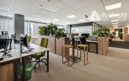 Moderný kancelársky priestor na prenájom – 182 m2, OC Jarošova