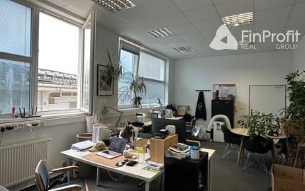 Skladovo-administratívny priestor na prenájom – 177 m², Račianska ul.
