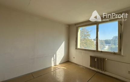 3-izbový byt v pôvodnom stave, lodžia, pivnica - 69 m2, ul. Mamateyova
