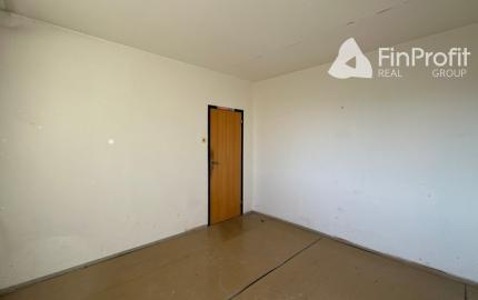 3-izbový byt v pôvodnom stave, lodžia, pivnica - 69 m2, ul. Mamateyova