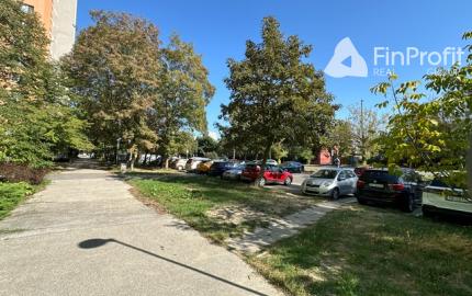 3-izbový byt v pôvodnom stave, lodžia, pivnica - 69 m2, ul. Mamateyova