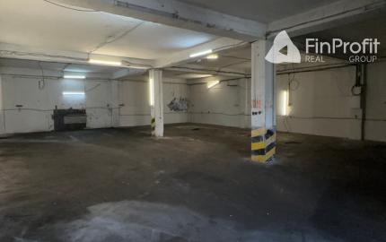Priestor s montážnou jamou - 240 m2, Púchovská ul.