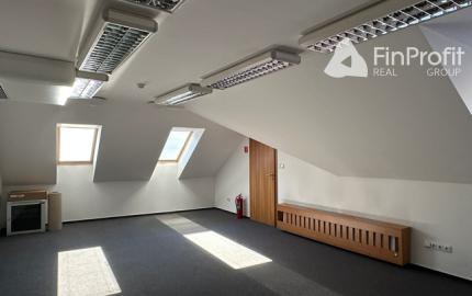 Podkrovné administratívne priestory  – 186,9 m², Miletičova ul.