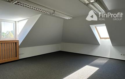 Podkrovné administratívne priestory  – 186,9 m², Miletičova ul.