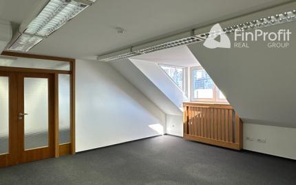 Podkrovné administratívne priestory  – 186,9 m², Miletičova ul.