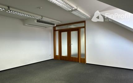 Podkrovné administratívne priestory  – 186,9 m², Miletičova ul.