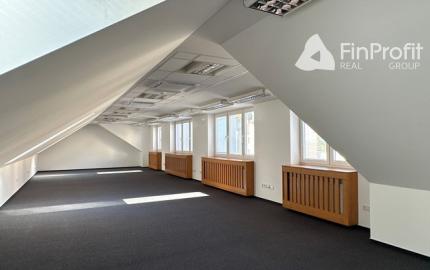 Podkrovné administratívne priestory  – 186,9 m², Miletičova ul.