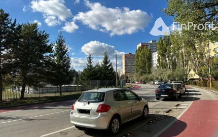 4-izbový byt s dvomi lodžiami po kvalitnej rekonštrukcii.